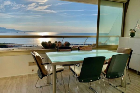 Sea view luxury apartment